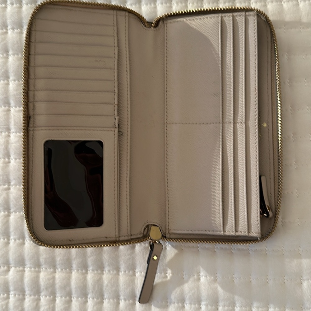 Kate Spade Wallet - Picture 3 of 4